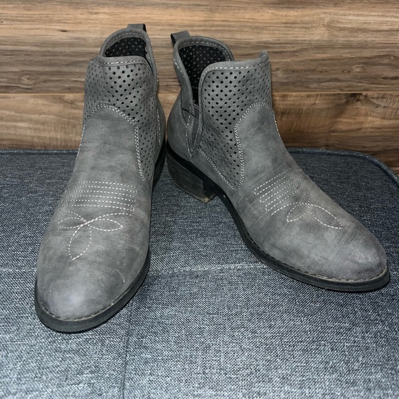 Women’s Gray Booties - Picture 3 of 4